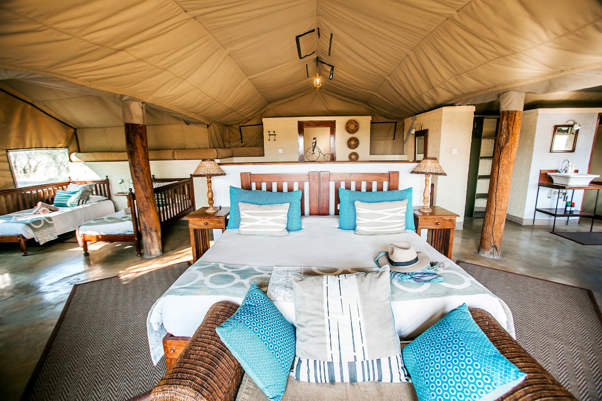 The Hide Safari Camp Hotel Dete Exterior photo